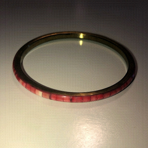 Vtg 70s brass & dyed bone inlay boho hippie stacking bangle 8” / 2.6” diameter